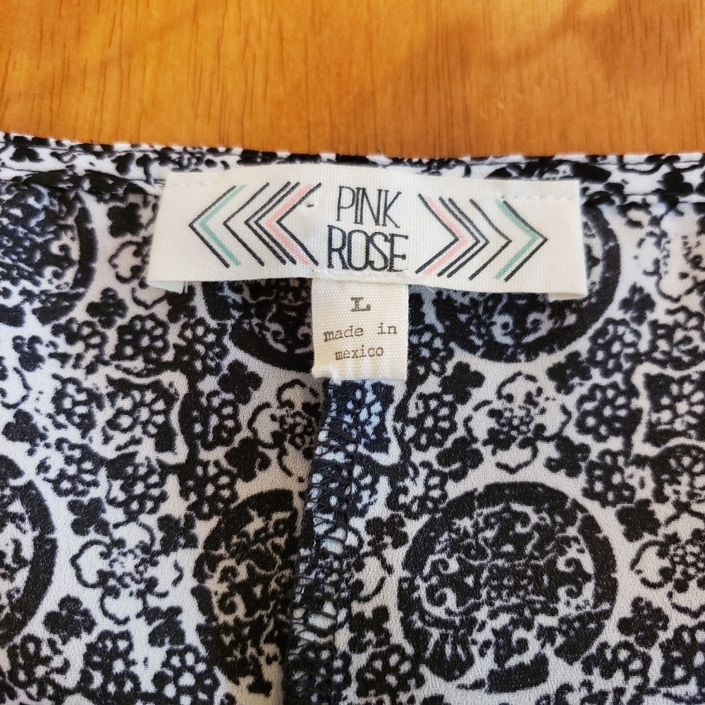 Pink Rose Blouse Black/White Size Large - Picture 6 of 7